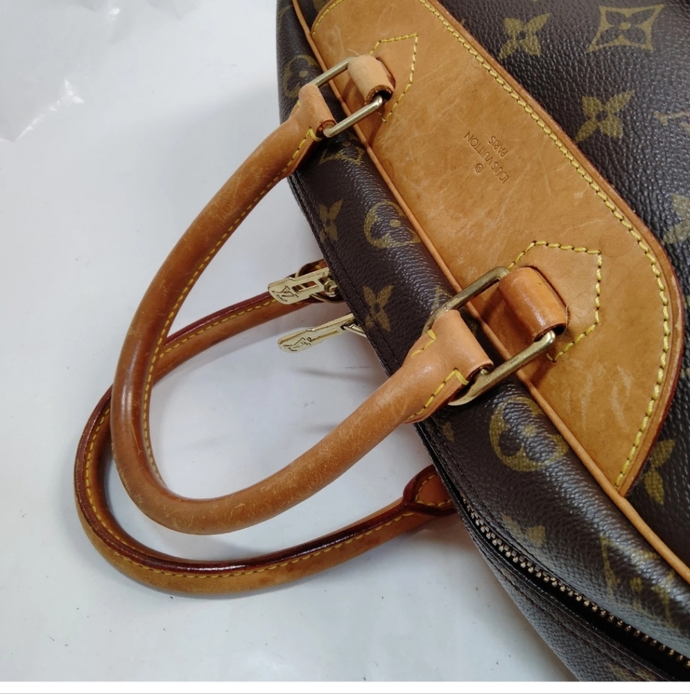 Louis Vuitton Brown Monogram Handbag - Picture 5 of 13